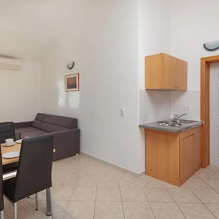 Emilija Appartement *