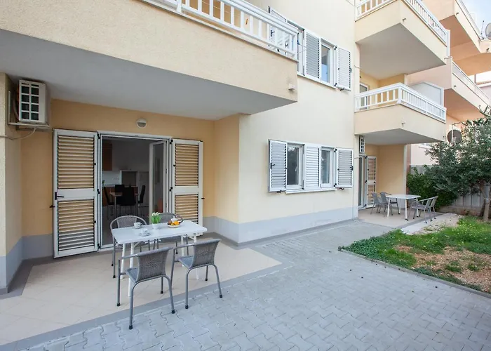 Emilija Apartament *